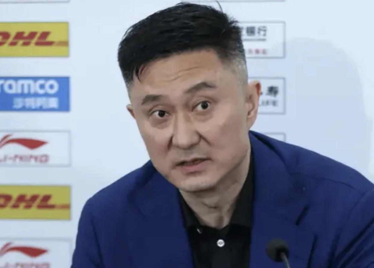 乐鱼体育app下载-郭艾伦解说：杜导现在是老教练了，不管输赢都面不改色心不跳